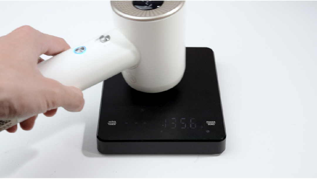 的吹风机就不配有一头秀发了?开元棋牌app用不起好几千(图23) 的吹风机就不配有一头秀发了?开元棋牌app用不起好几千(图23)